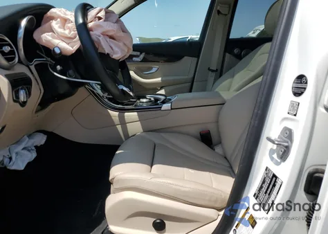 2017 Mercedes-Benz Glc 300 4Matic z USA, uszkodzony, nr VIN WDC0G4KB7HV004993